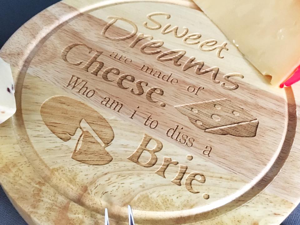 Cheese board with knives - Sweet Dreams - Image 5