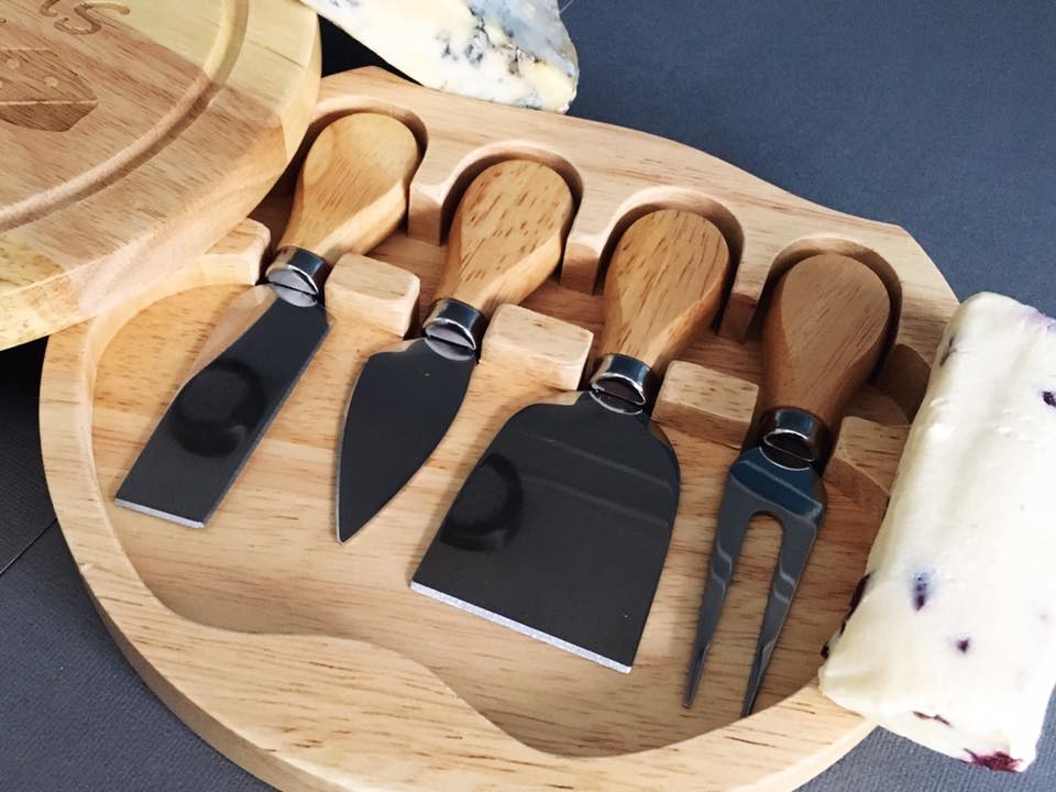 Cheese board with knives - Sweet Dreams - Image 4
