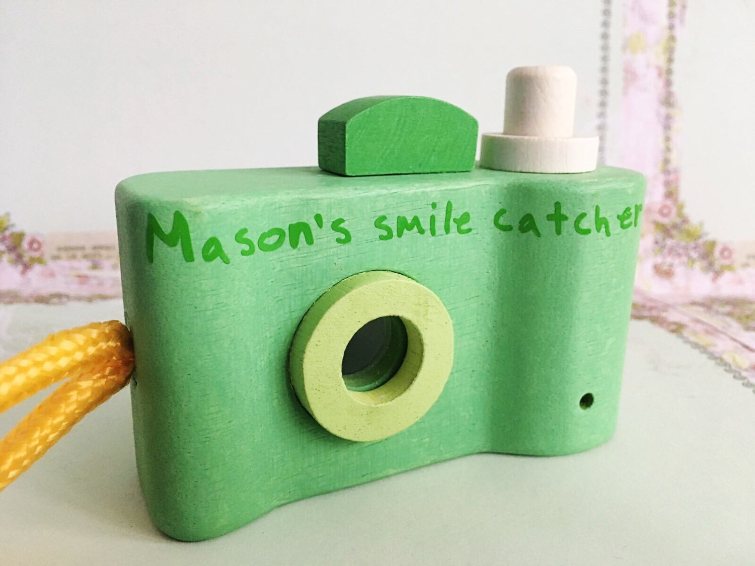 Wooden toy camera personalised gift - Image 4
