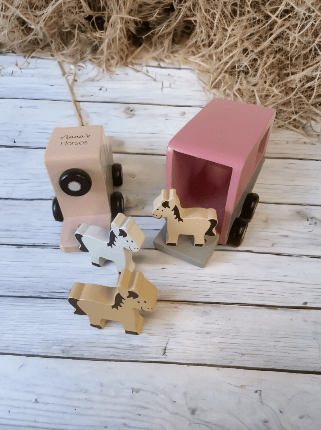 Personalised wooden horse trailer - Image 3